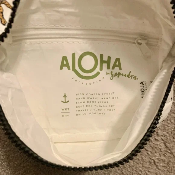 Aloha Collection White Leopard Mini Hip Pack - Picture 5 of 8